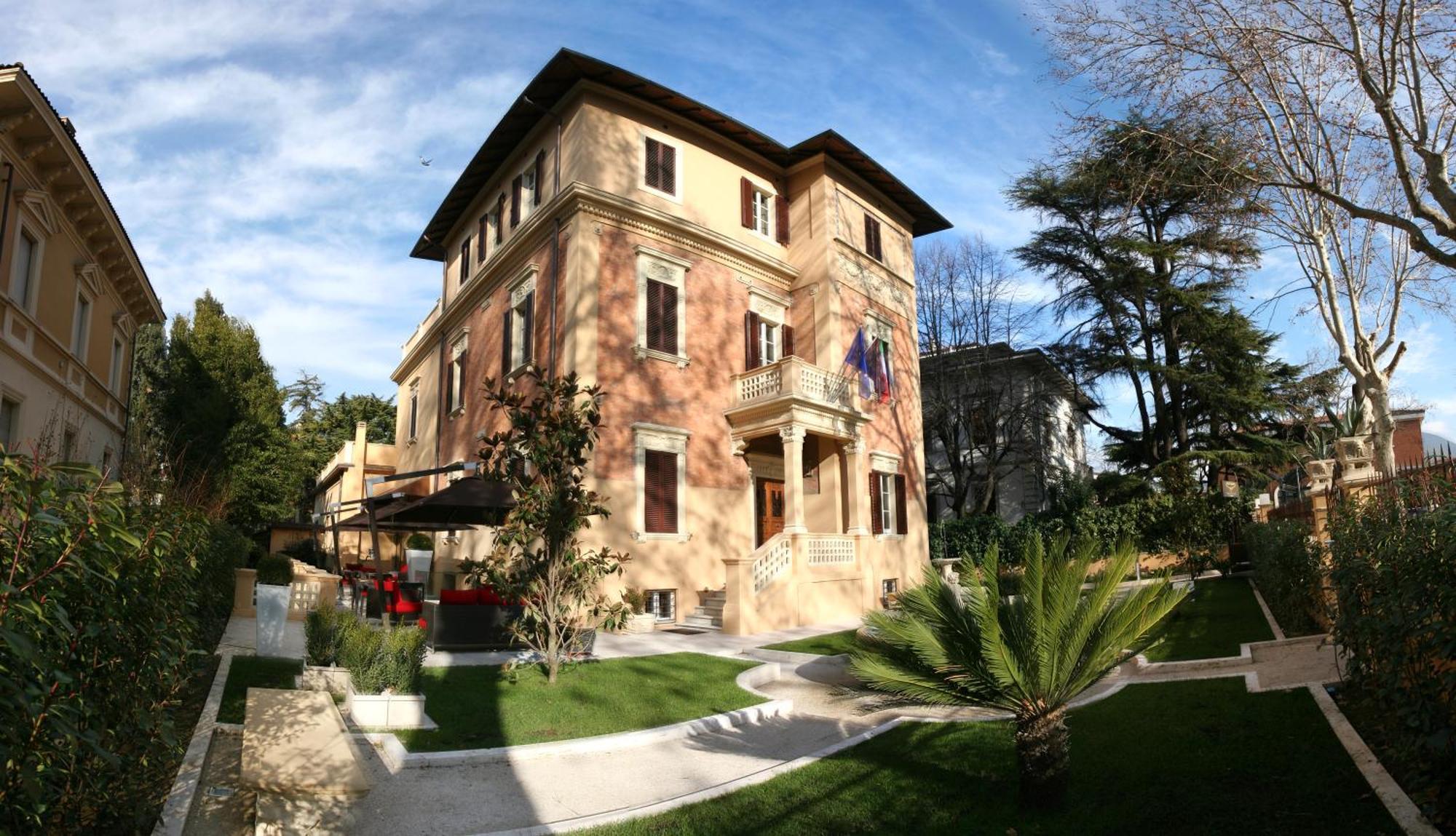 Unahotels Villa Dei Platani Foligno Dış mekan fotoğraf