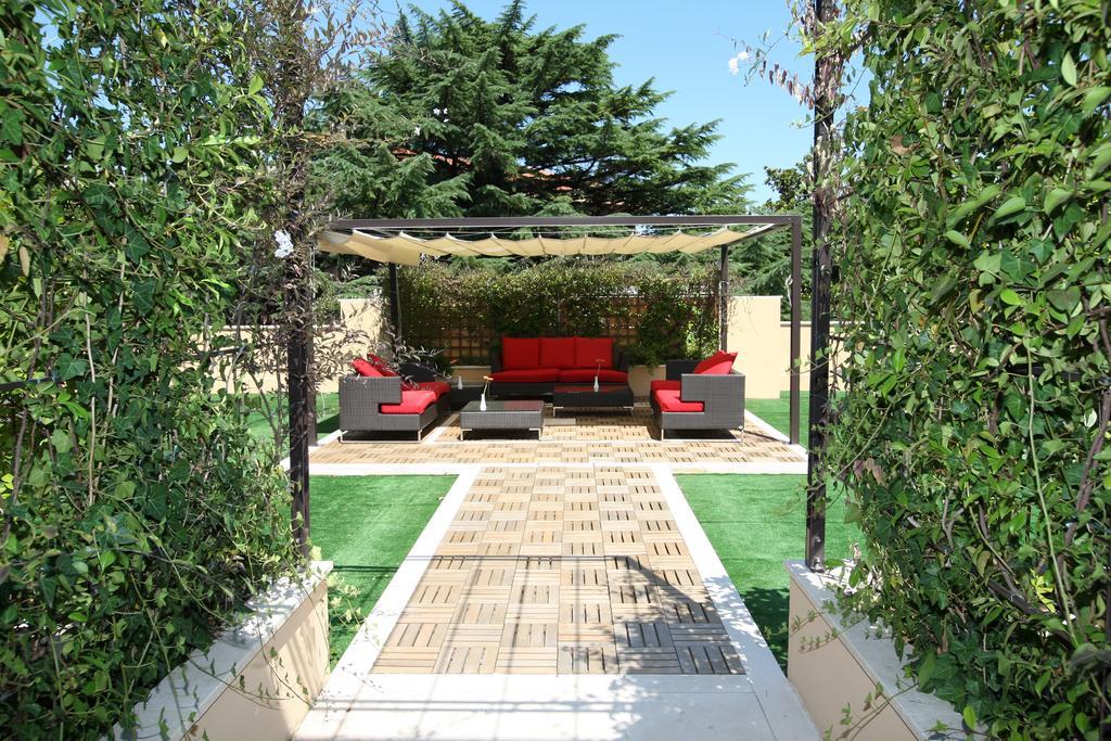 Unahotels Villa Dei Platani Foligno Dış mekan fotoğraf