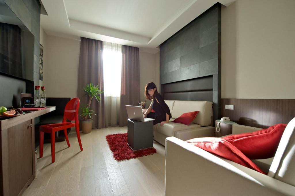 Unahotels Villa Dei Platani Foligno Oda fotoğraf