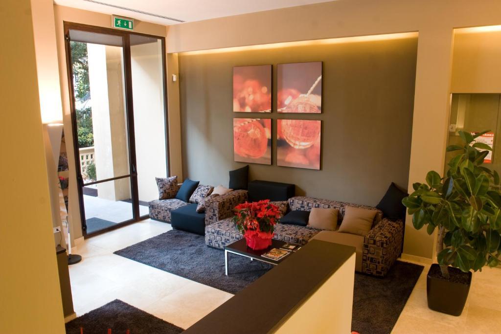 Unahotels Villa Dei Platani Foligno Dış mekan fotoğraf